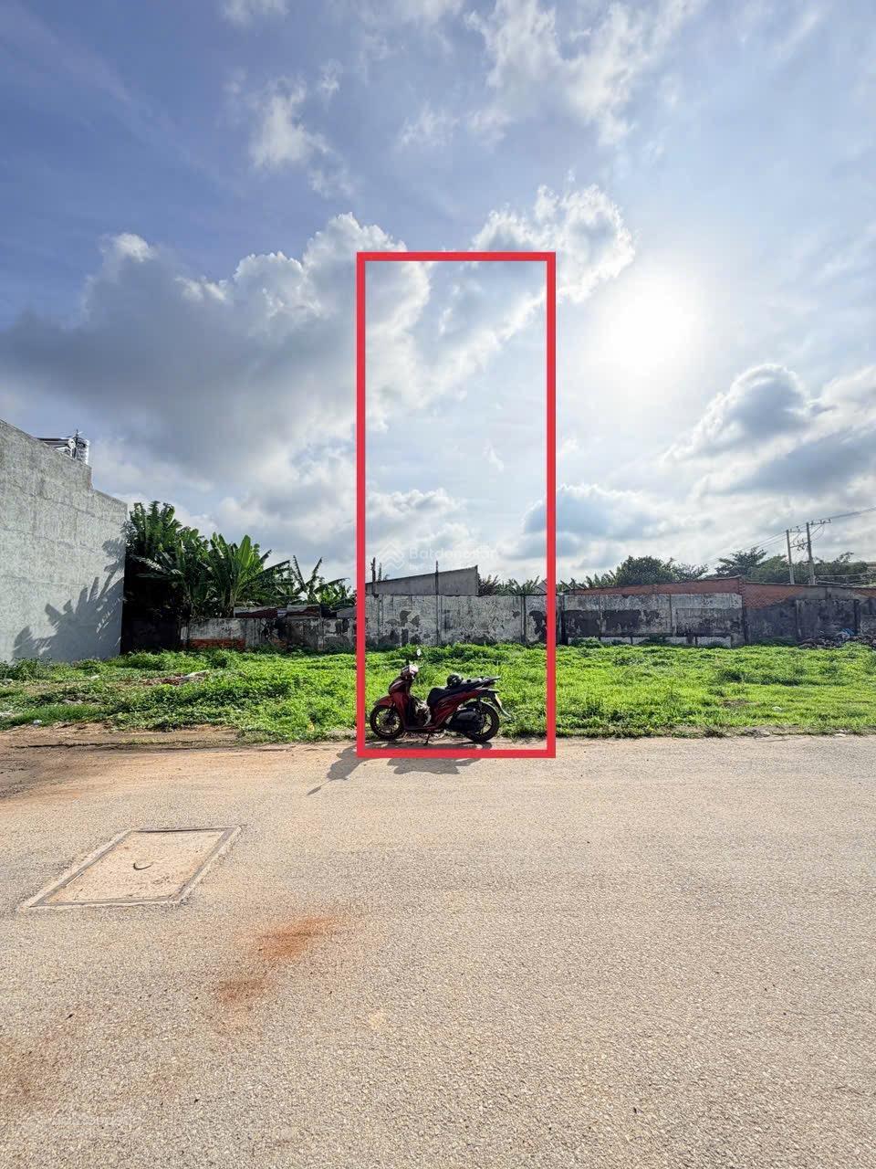 Bán lô đất SHR phường Hoá An cũ. DT: 4,6x17,5=83m2. Nở hậu: 5m. Giá: 3tỷ5 bớt lộc