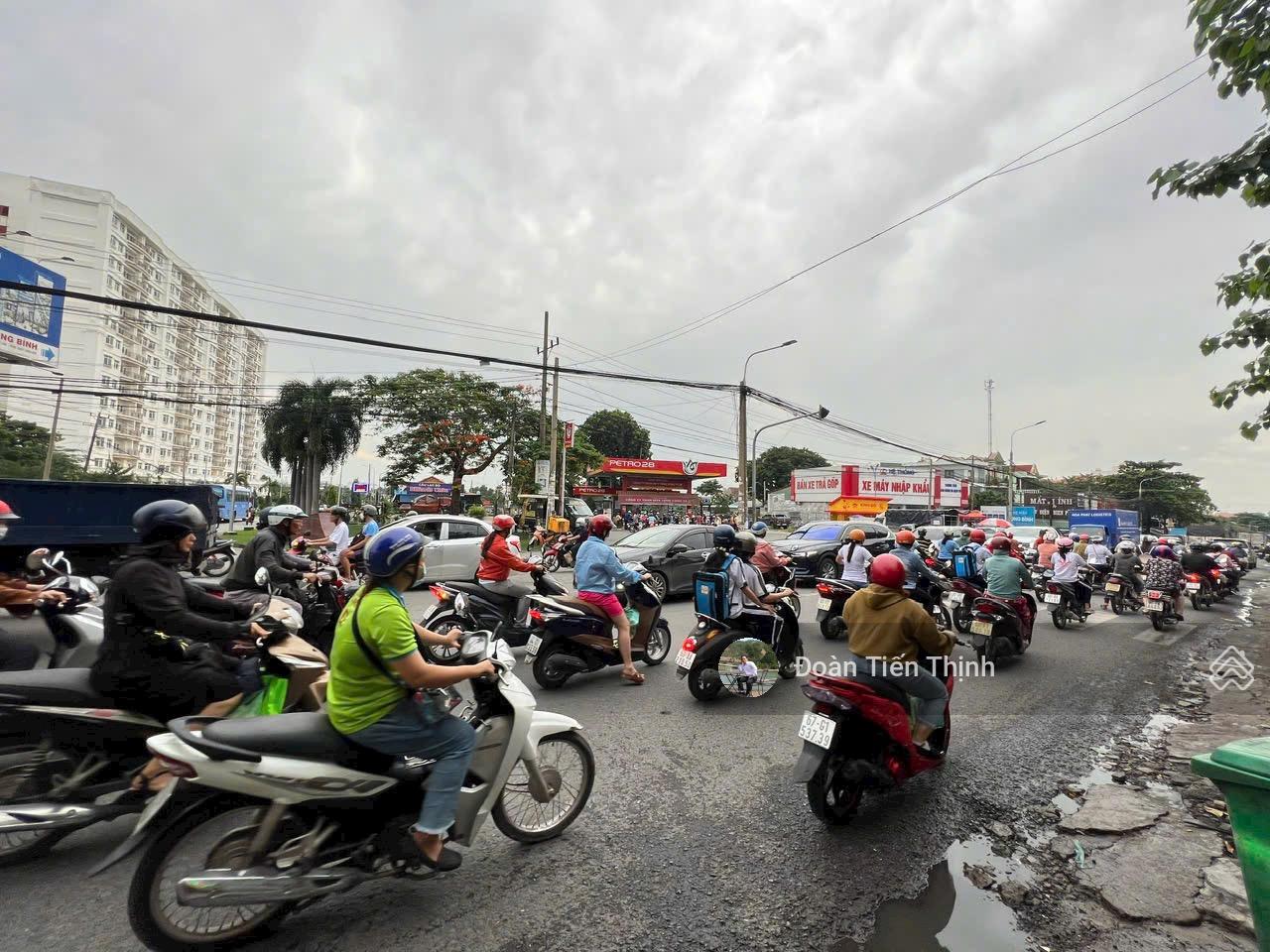 Bán nhà 2 mặt tiền đường Bùi Văn Hòa P. Trấn Biên vị trí đẹp, mặt tiền kinh doanh sầm uất