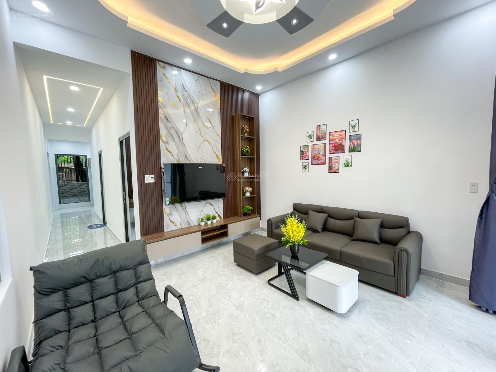 Bán nhà riêng 98m2 (5x19.5m) sổ hồng riêng full nội thất xách vali vào ở ngay - Giá 3tỷ9