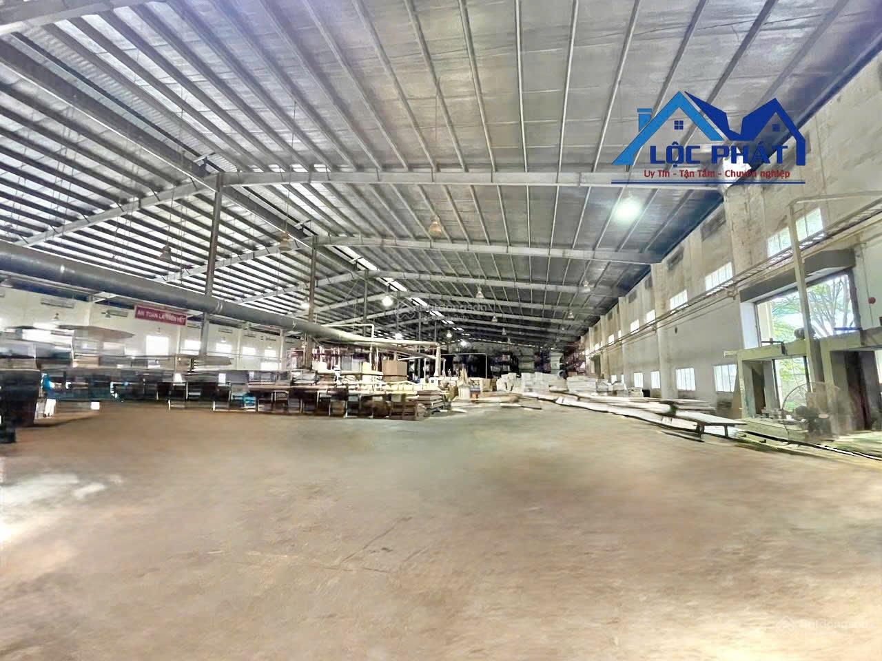 BÁN NHÀ XƯỞNG KCN NHƠN TRẠCH ĐỒNG NAI. DIỆN TÍCH 30.000M GIÁ CHỈ 7,5 TRIỆU USD.